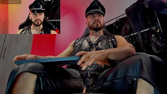 Snapshot of billyMayer_ chatting on March 7, 9:59 pm billyMayer online show from March 7, 9:59 pm