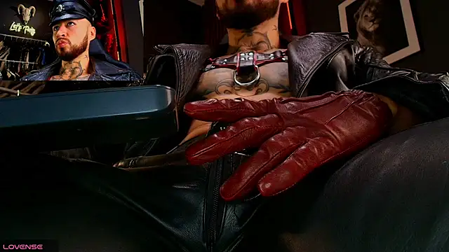 Snapshot of billyMayer_ chatting on November 16, 12:22 pm billyMayer online show from November 16, 12:22 pm