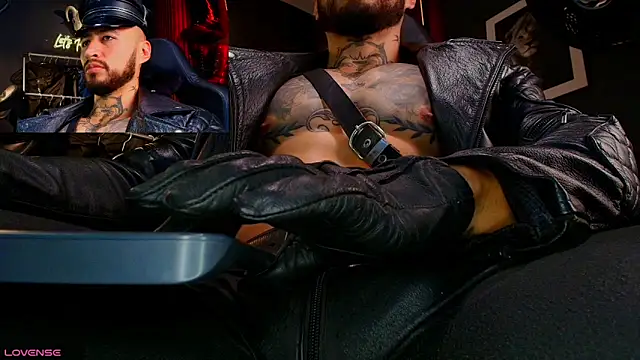 Snapshot of billyMayer_ chatting on November 30, 6:23 pm billyMayer online show from November 30, 6:23 pm