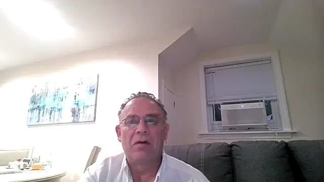 twopeopleinlove online show from July 29, 9:29 am