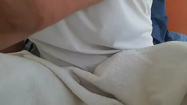 Snapshot of Ivanxx712 chatting on March 12, 6:11 pm Ivanxx712 online show from March 12, 6:11 pm