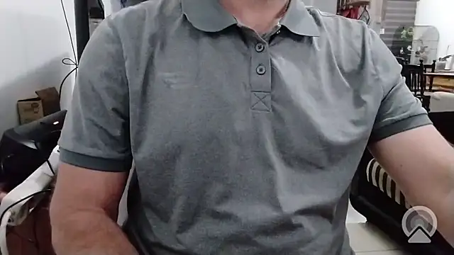 Snapshot of Ivanxx712 chatting on October 4, 1:14 am Ivanxx712 online show from October 4, 1:14 am