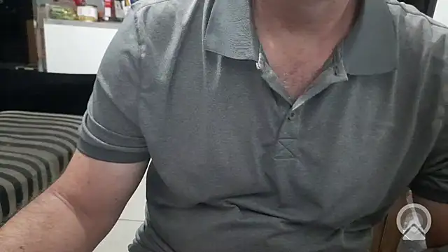 Snapshot of Ivanxx712 chatting on October 18, 12:57 am Ivanxx712 online show from October 18, 12:57 am