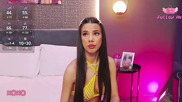 LaraKent online show from February 3, 8:35 pm