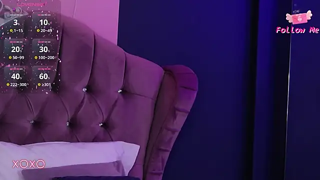 LaraKent online show from March 17, 8:45 pm