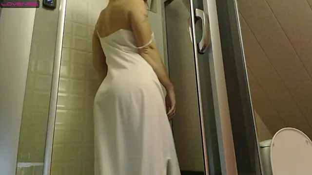 Snapshot of RubyLynxx chatting on October 26, 6:36 pm RubyLynxx online show from October 26, 6:36 pm