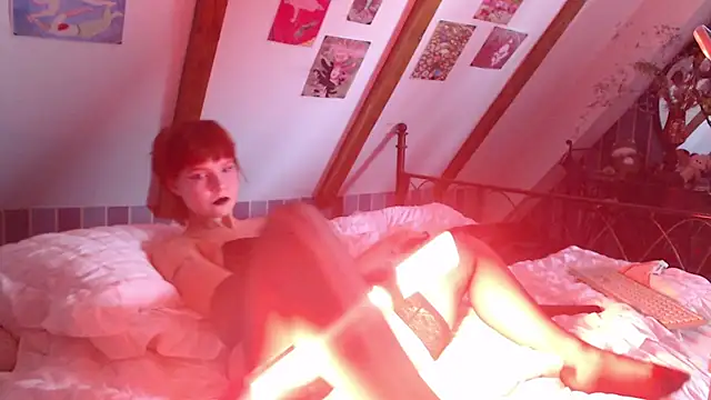 Snapshot of RubyLynxx chatting on April 29, 1:59 pm RubyLynxx online show from April 29, 1:59 pm
