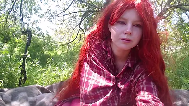 Snapshot of RubyLynxx chatting on May 17, 7:28 am RubyLynxx online show from May 17, 7:28 am