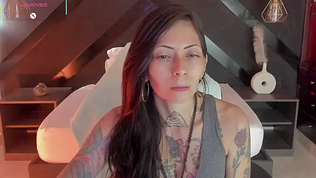 dark gotica online show from February 14, 7:32 pm