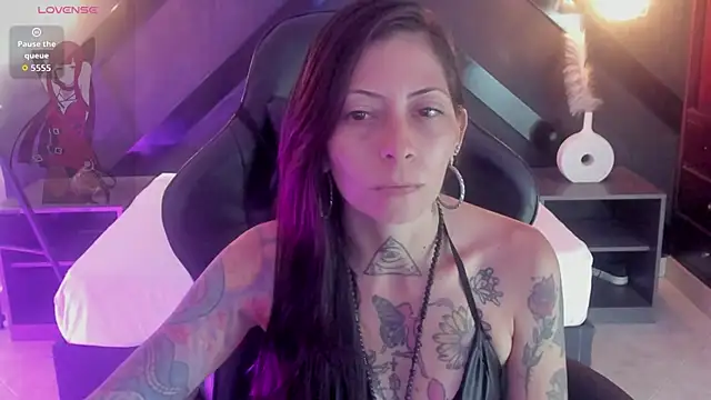 dark gotica online show from June 16, 7:27 pm