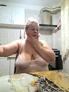 AriannaMilf online show from June 19, 8:45 pm