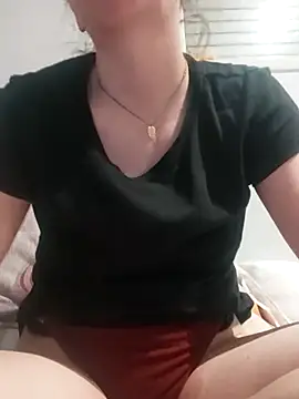 Snapshot of bruna_safadinhaa chatting on February 23, 7:17 pm bruna safadinhaa online show from February 23, 7:17 pm