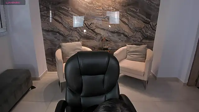 AlessiaCorleone  online show from March 13, 1:10 am