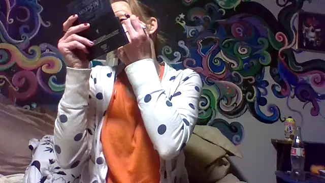 4EyedSluttyGinger online show from March 15, 5:04 pm