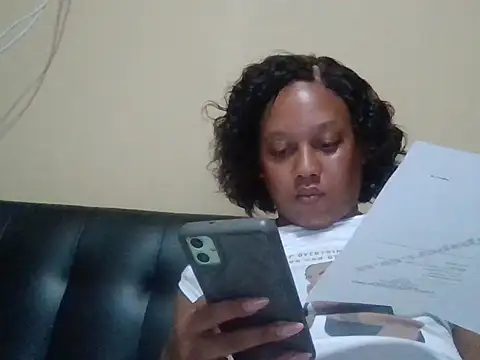 Snapshot of ShooingBunch chatting on October 8, 1:09 pm ShooingBunch online show from October 8, 1:09 pm