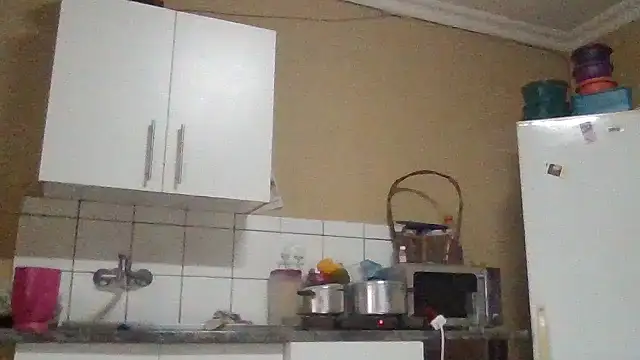 Snapshot of ShooingBunch chatting on December 2, 12:43 pm ShooingBunch online show from December 2, 12:43 pm