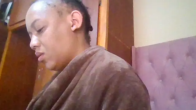 Snapshot of ShooingBunch chatting on December 15, 7:01 am ShooingBunch online show from December 15, 7:01 am