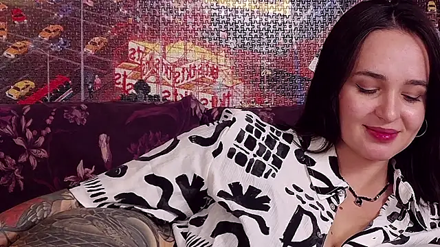 MeIisaLove online show from June 13, 7:23 pm