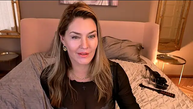 Adele Russo online show from August 1, 5:23 pm
