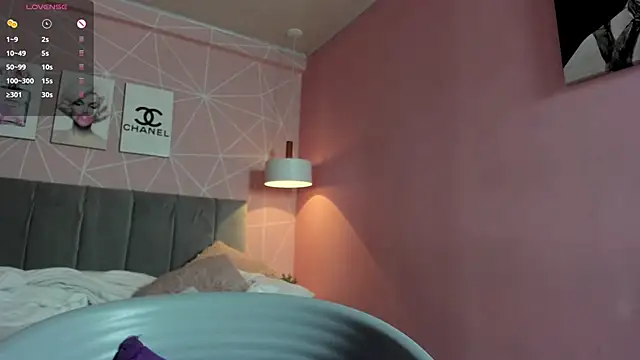 dolly zoe online show from February 5, 9:36 am