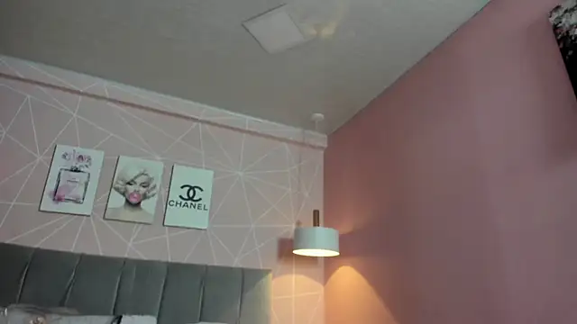 dolly zoe online show from October 10, 4:33 am