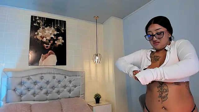 ayshel   online show from February 20, 7:23 am