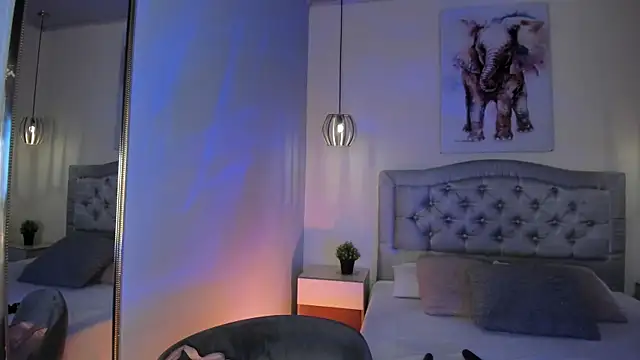 ayshel   online show from December 17, 11:00 pm