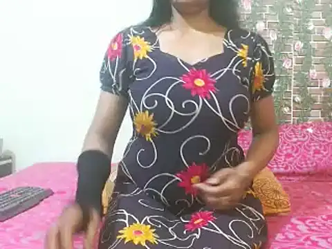 Snapshot of nikitahot3 chatting on February 28, 12:54 am nikitahot3 online show from February 28, 12:54 am