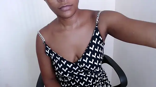 Snapshot of savage_laura chatting on February 20, 2:57 pm savage laura online show from February 20, 2:57 pm