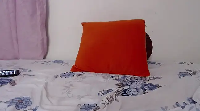 Snapshot of savage_laura chatting on March 1, 10:55 am savage laura online show from March 1, 10:55 am