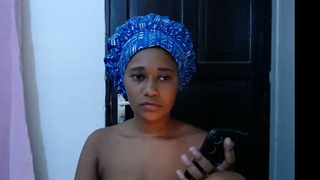 Snapshot of savage_laura chatting on March 21, 11:12 pm savage laura online show from March 21, 11:12 pm