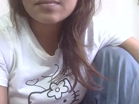 Snapshot of shekira99 chatting on June 23, 4:43 am shekira99 online show from June 23, 4:43 am