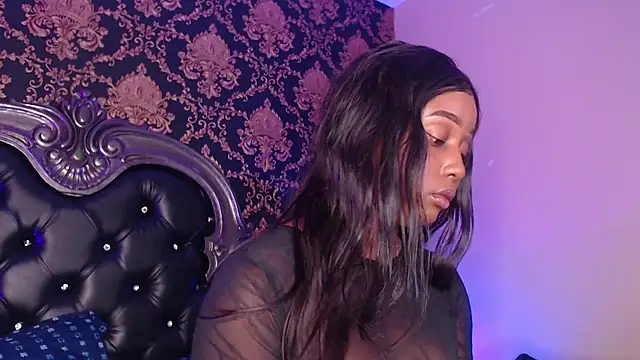 MichaelaCox online show from May 29, 4:05 pm