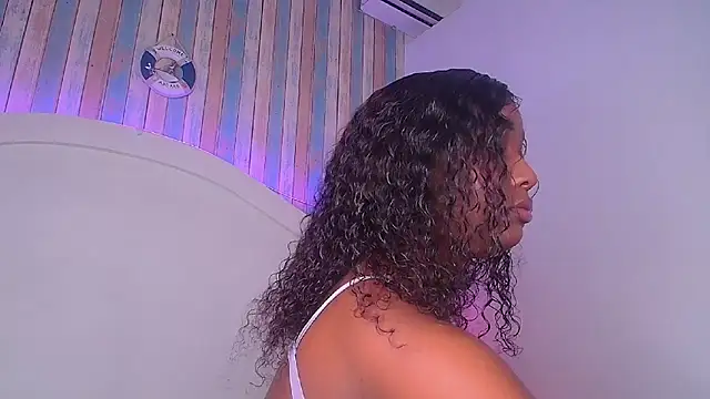 MichaelaCox online show from May 31, 12:23 pm