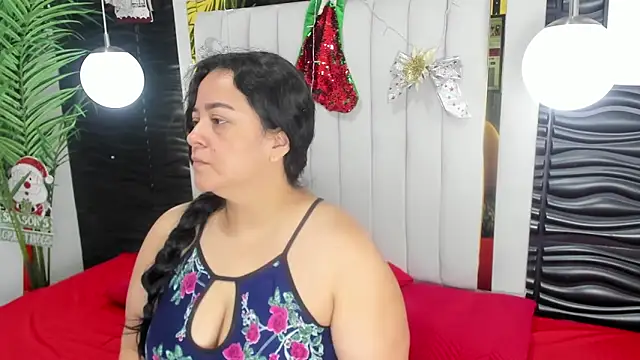 lucia vonne  online show from December 14, 11:29 am