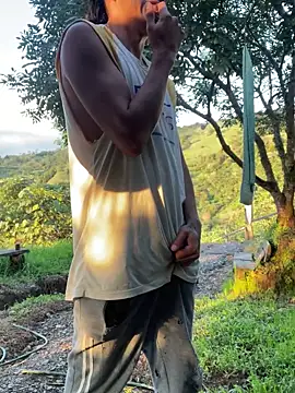 Snapshot of vergasgrandes chatting on December 18, 10:46 pm vergasgrandes online show from December 18, 10:46 pm