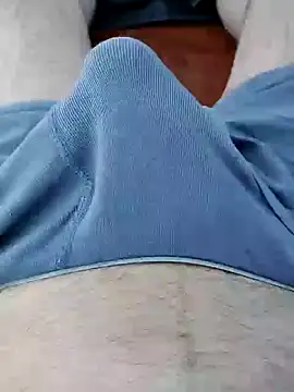 Snapshot of J_O_R chatting on December 21, 11:01 pm J O R online show from December 21, 11:01 pm