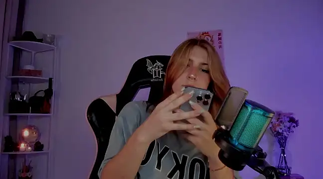 Dakotaa  online show from February 15, 2:04 am