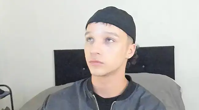 angelcortes online show from December 20, 12:38 pm