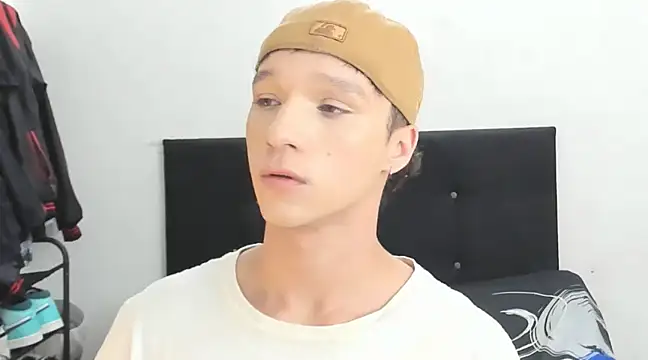 angelcortes online show from January 16, 11:04 am