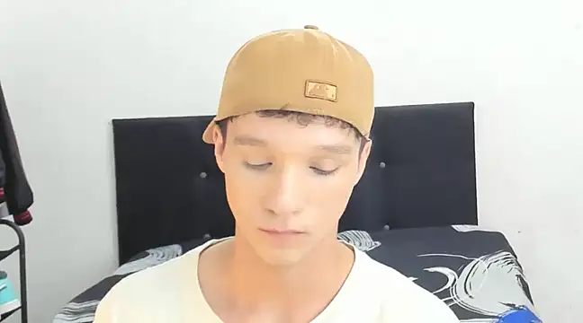 angelcortes online show from January 16, 5:55 pm