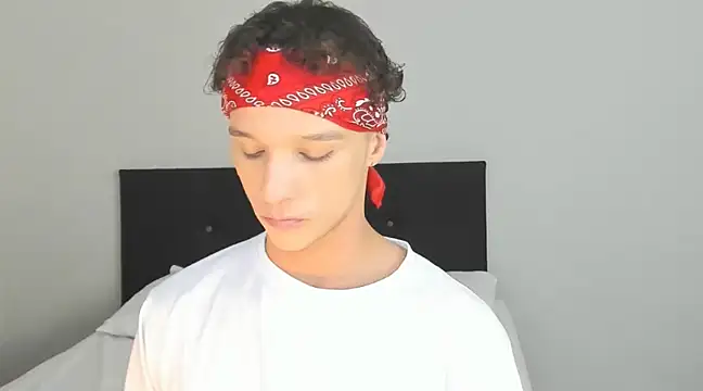 angelcortes online show from March 3, 9:37 pm