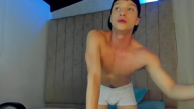 angelcortes online show from November 8, 8:29 pm