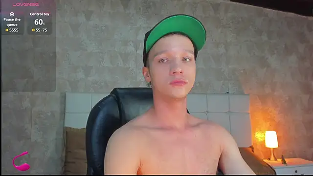 angelcortes online show from December 3, 11:41 am