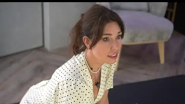 Arte Adelle online show from July 16, 8:59 pm