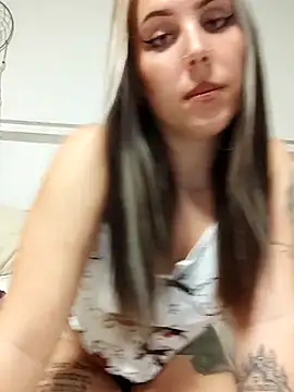 Snapshot of Provocunt chatting on September 19, 4:07 pm Provocunt online show from September 19, 4:07 pm