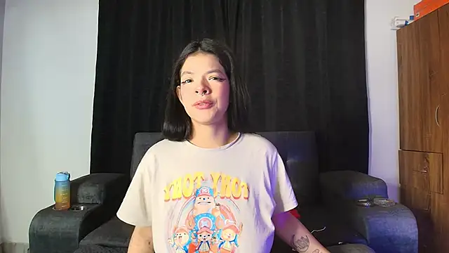 yungelitamor  online show from September 22, 5:20 am