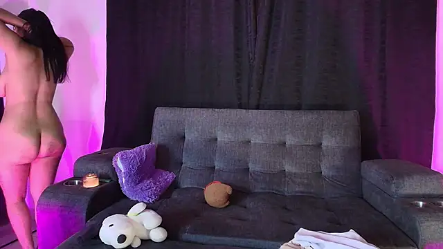 Snapshot of yungelitamor_ chatting on July 20, 5:11 am yungelitamor online show from July 20, 5:11 am