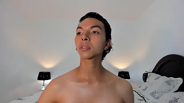 xhenisa  online show from January 12, 9:40 pm