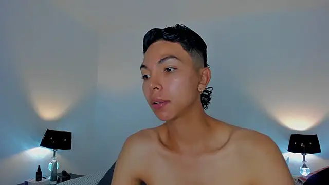 xhenisa  online show from March 10, 8:58 pm